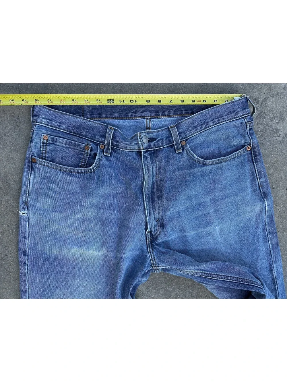 Levis 550 Denim Blue Jens Light Wash Thigh Fade Button Zip Distressed 38Wx36L